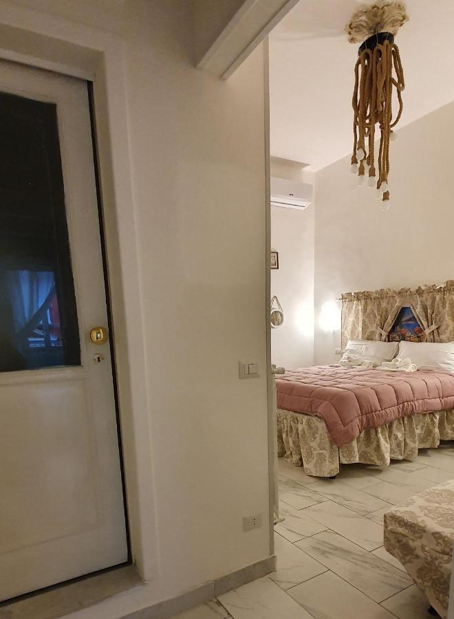 La Maison Di Wanda Panzió Nápoly Kültér fotó